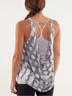 Lululemon wandering yogi Polka Dot Scoop Neck Tank size ~8